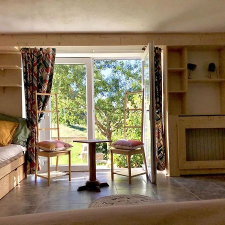 Chambre Jazzy - Gite Les Zazous Lormes Buitenkant foto